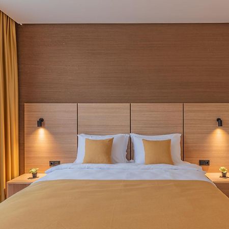 Hotel Osetia Garden Момчилград Экстерьер фото
