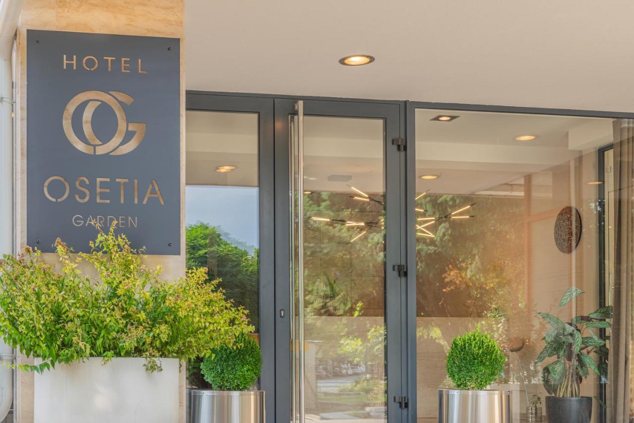 Hotel Osetia Garden Момчилград Экстерьер фото